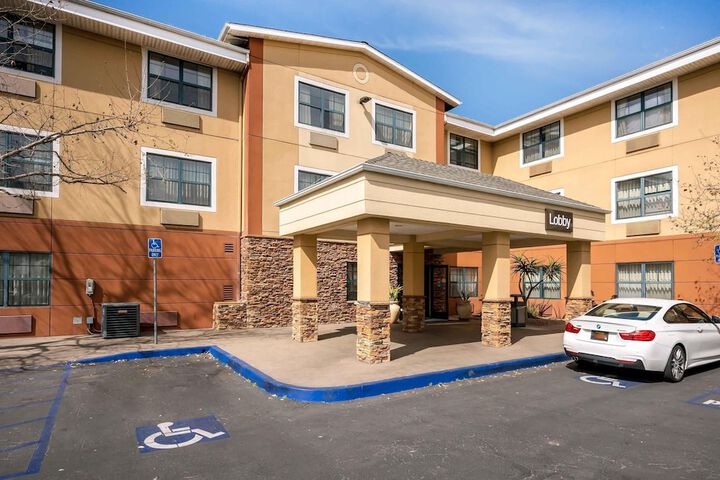 Hotel 17 of 17