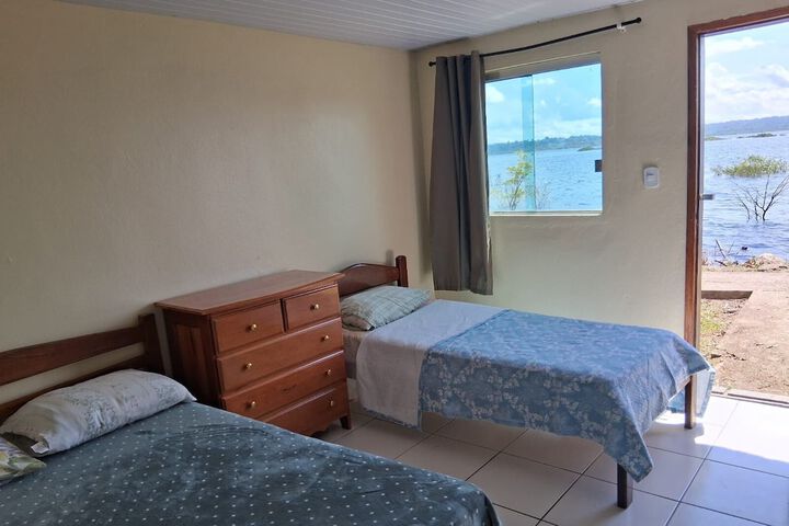 Room 16 of 136
