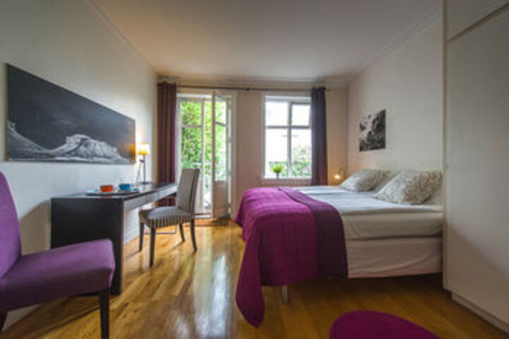 Room 14 of 22