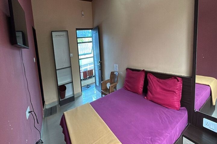 Room 14 of 27