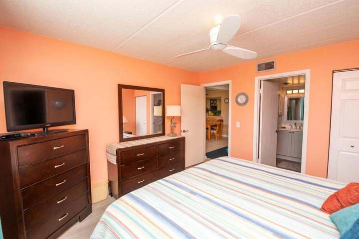 Room 4 of 19