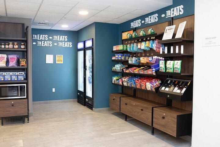Snack bar