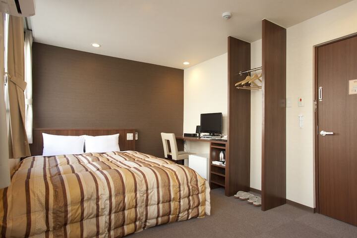 Room 9 of 39