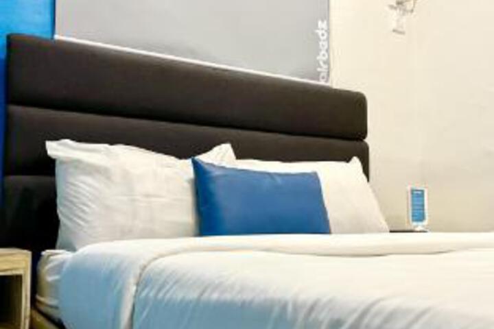 Room 9 of 24