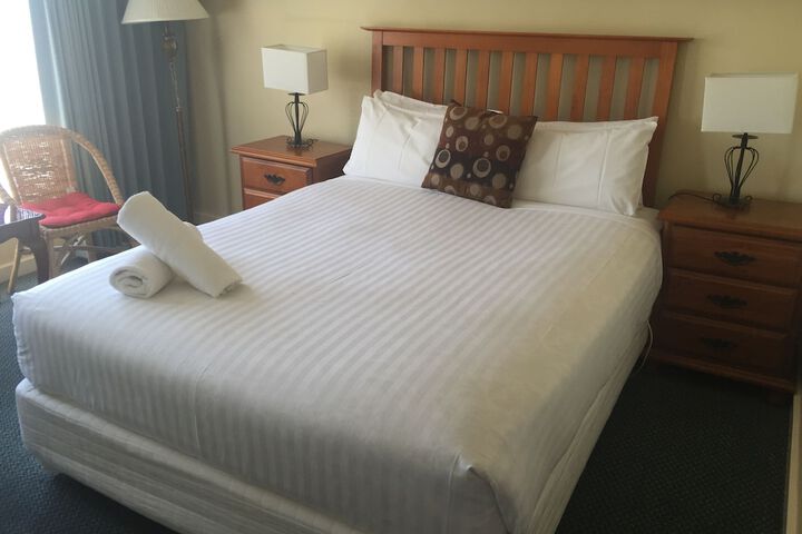 Room 25 of 41