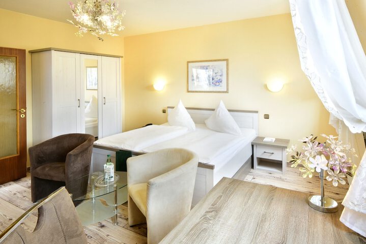 Room 20 of 53
