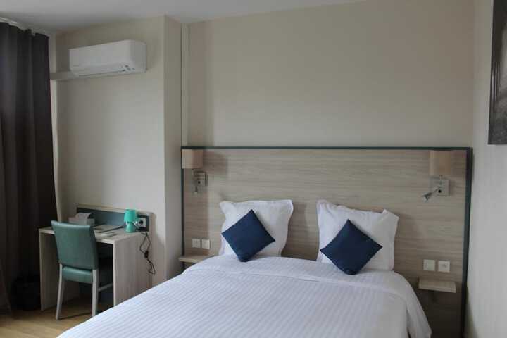 Room 18 of 61
