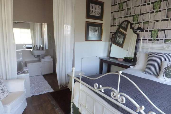 Room 16 of 42