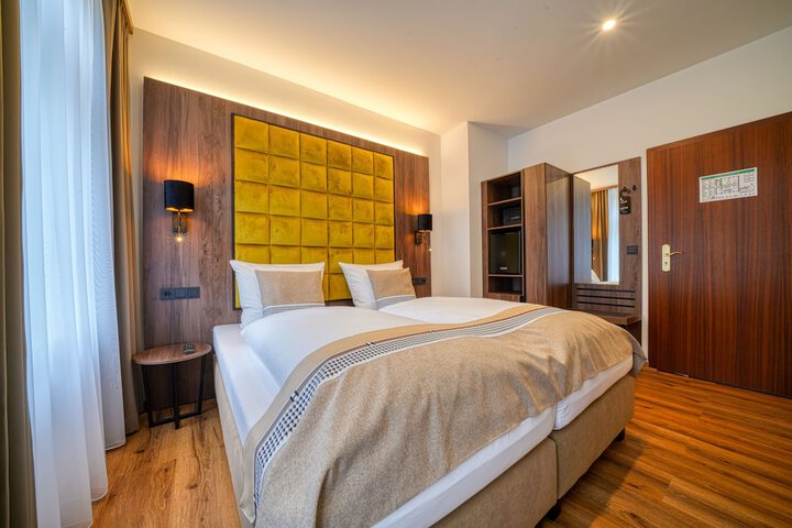 Room 7 of 45