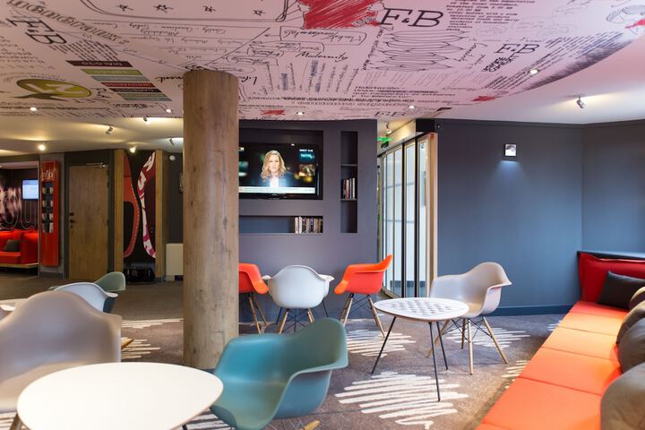 Entrance & Lobby
