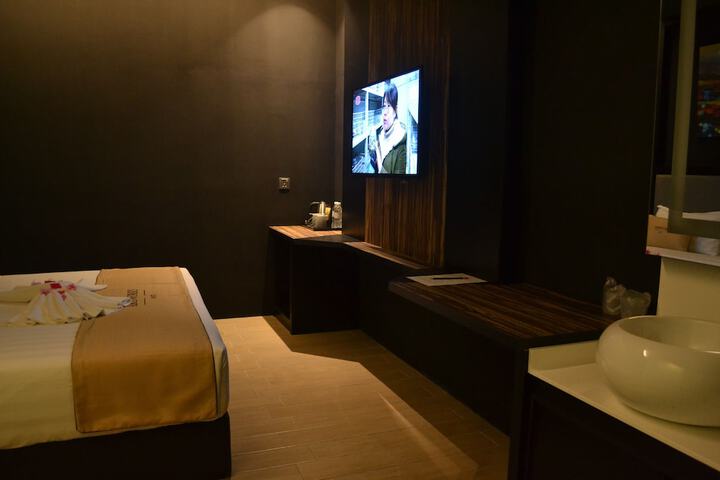 Room 17 of 73