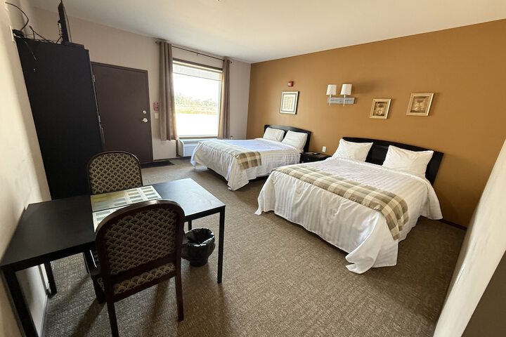 Room 8 of 9