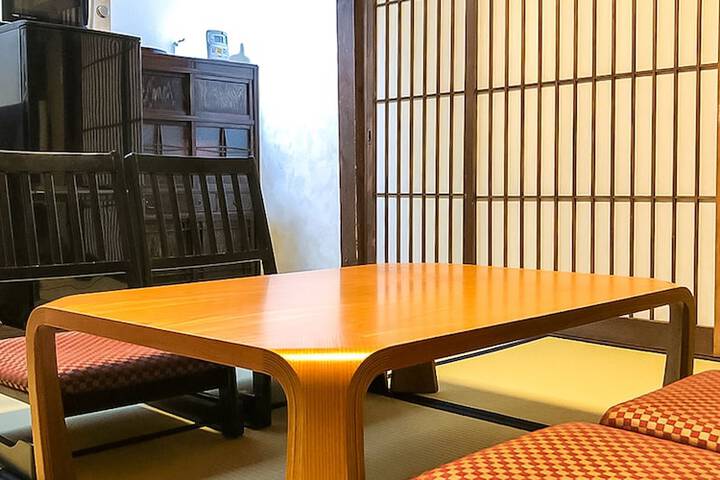 Room 14 of 51