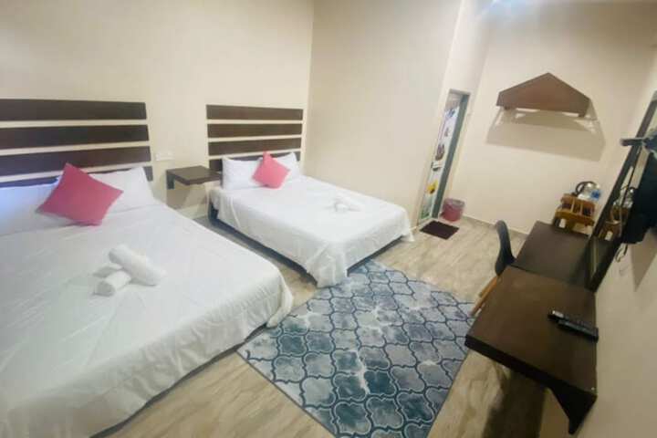 Room 12 of 22