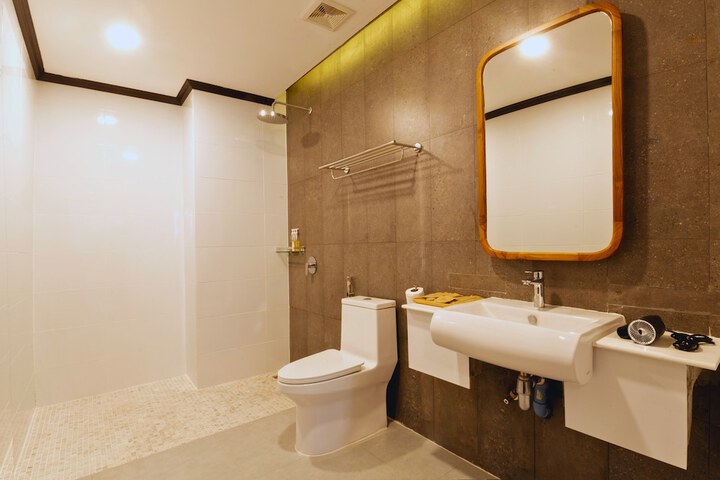 Room 40 of 65