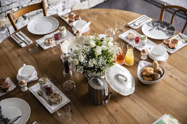 Breakfast/Coffee Service 29 of 43