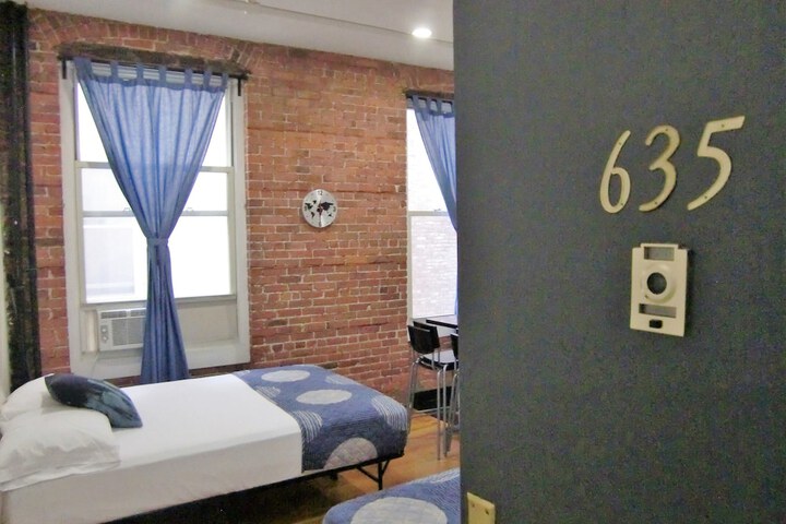 Room 3 of 69