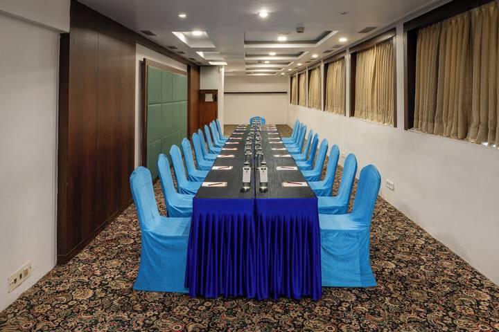 Ballroom/Hall 74 of 83