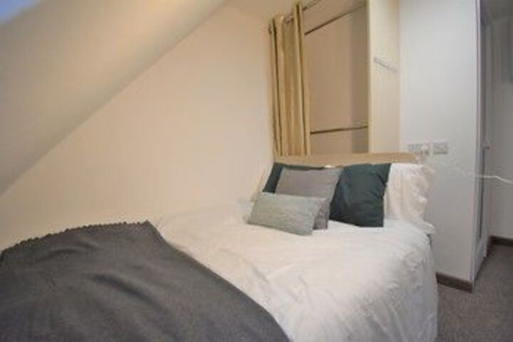 Room 10 of 23