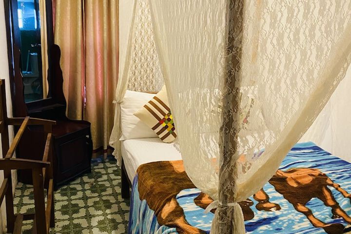 Room 3 of 29