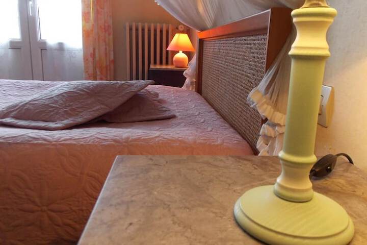 Room 15 of 53