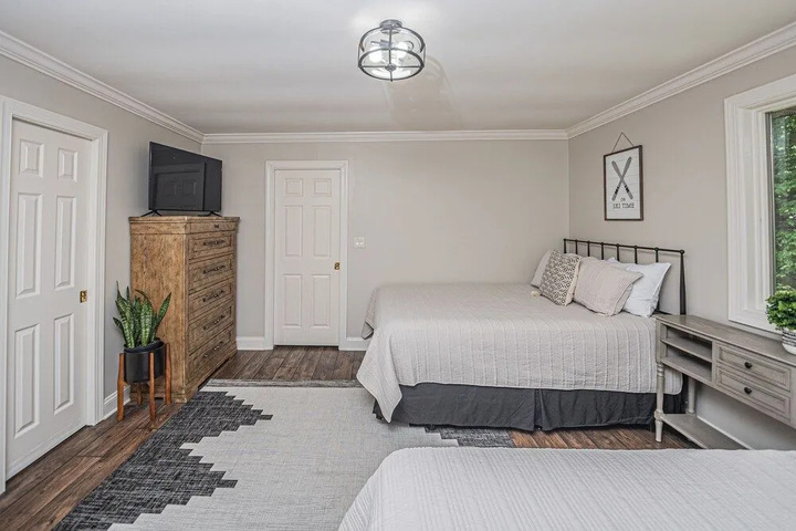 Room 2 of 13