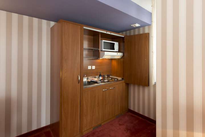 Private kitchenette