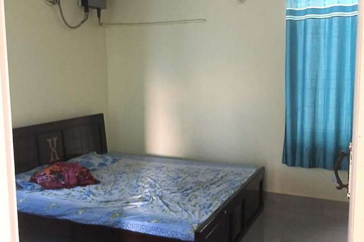 Room 11 of 24