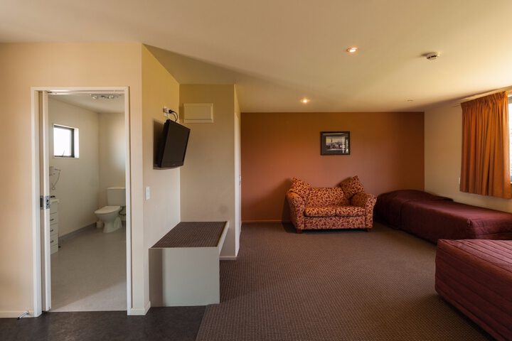 Room 17 of 40