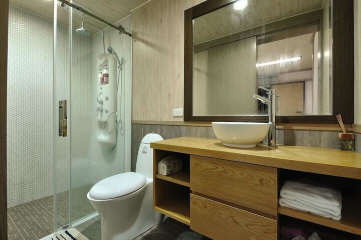 Clean Restrooms