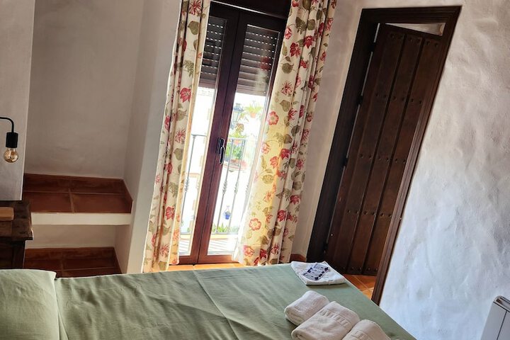 Room 6 of 36