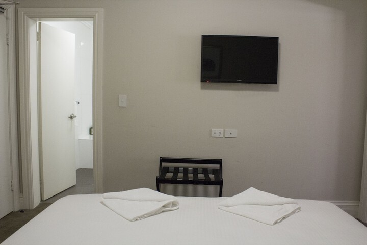 Room 10 of 35