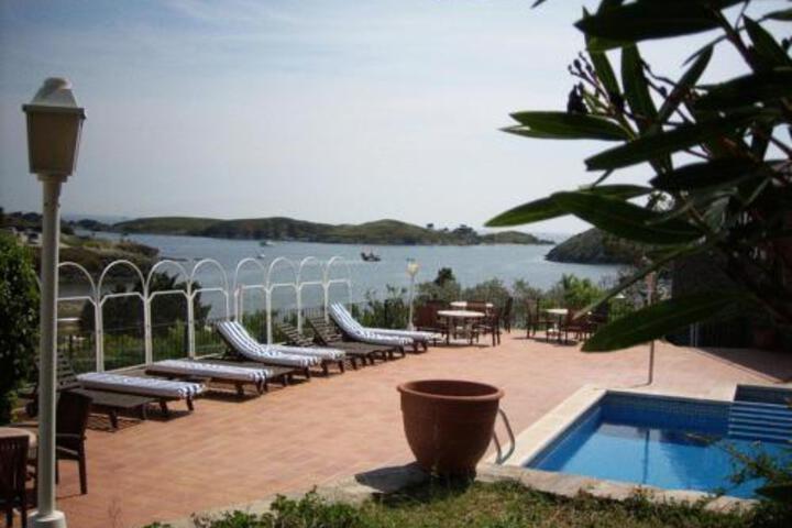 HOTEL PORT-LLIGAT
