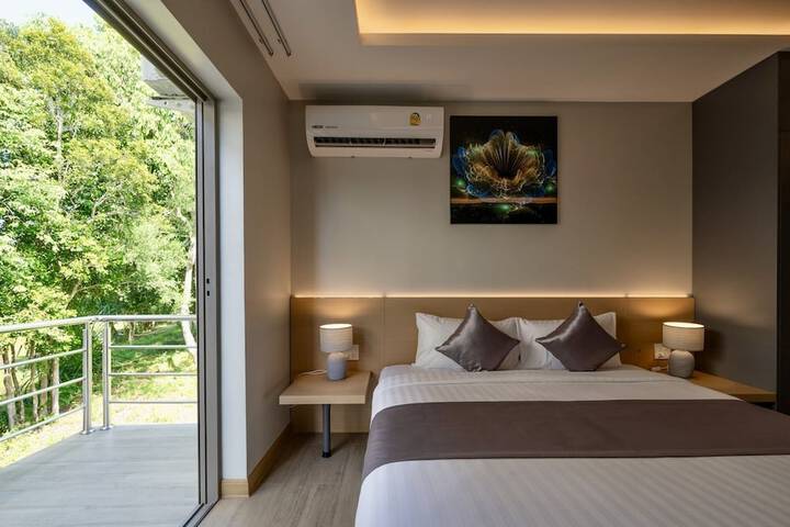 Room 45 of 211