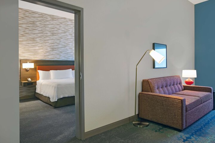 2 Queen Hearing Accessible Studio Suite (12 of 17)