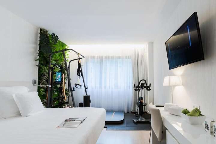 Room 8 of 30