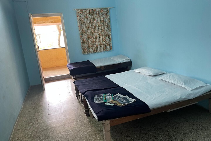 Room 8 of 15