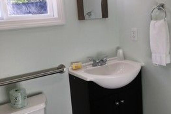 Room 2 of 28
