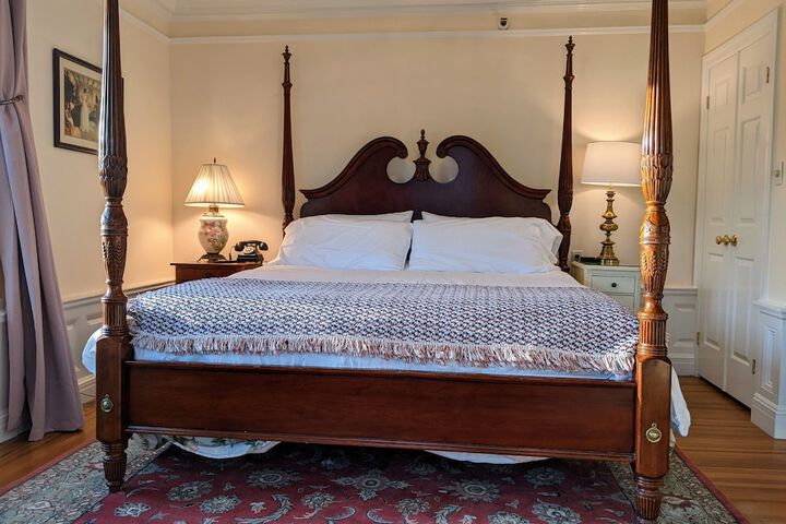 Room 106 of 258