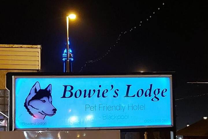 Bowie's Lodge in Blackpool