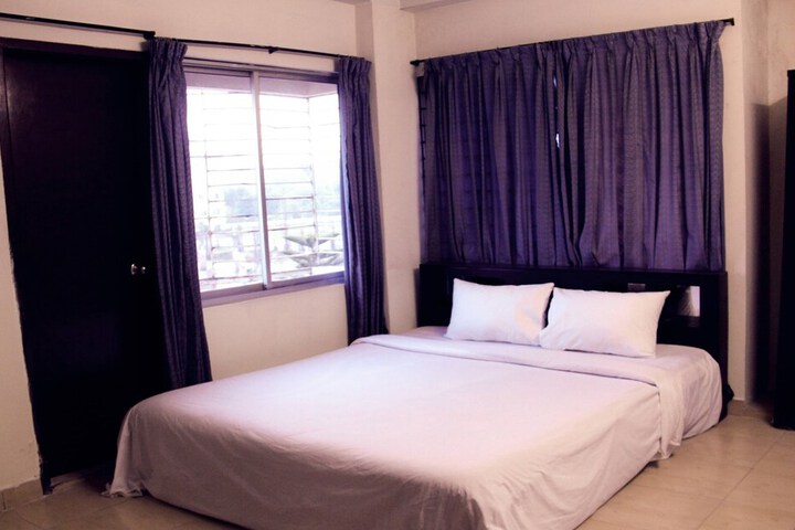 Room 3 of 15