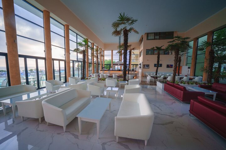 Hotel Interior 8 of 48