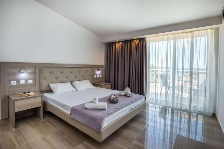 Room 5 of 19