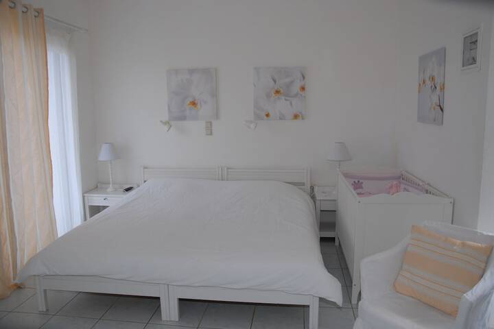 Room 33 of 69