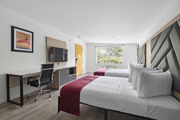 Room 11 of 24