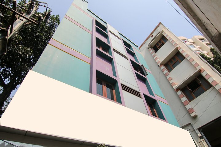 OYO 10711 HOTEL NSNR RESIDENCY