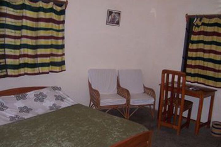 Room 11 of 12