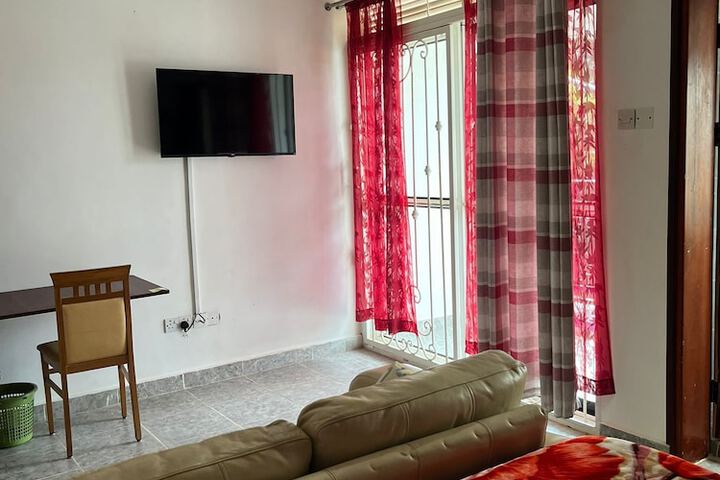 Room 8 of 26
