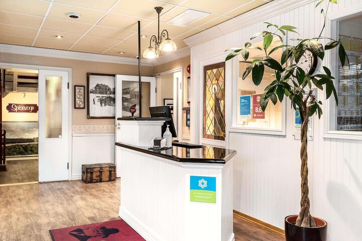 Lobby Photos