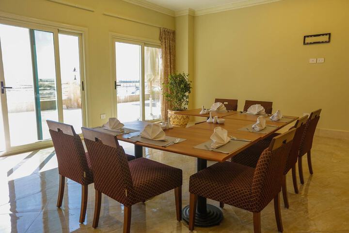 Dining 58 of 86